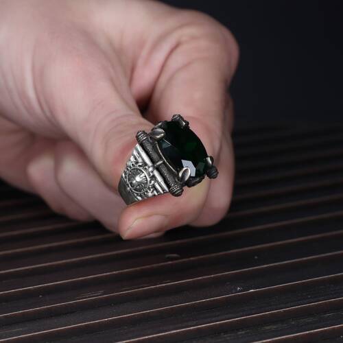 925 Sterling Silver Men's Ring With Green Zircon Stone - 3