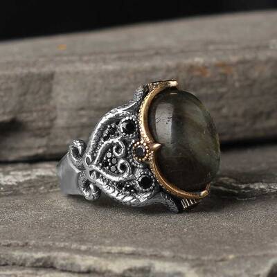 925 Sterling Silver Men's Ring With Labradorite Stone - 1