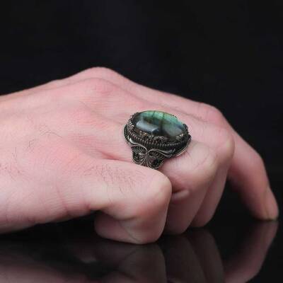 925 Sterling Silver Men's Ring With Labradorite Stone - 3