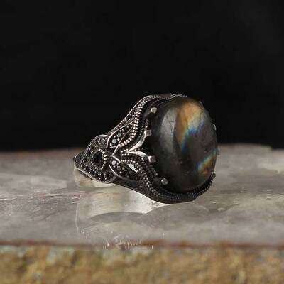 925 Sterling Silver Men's Ring With Labradorite Stone - 1