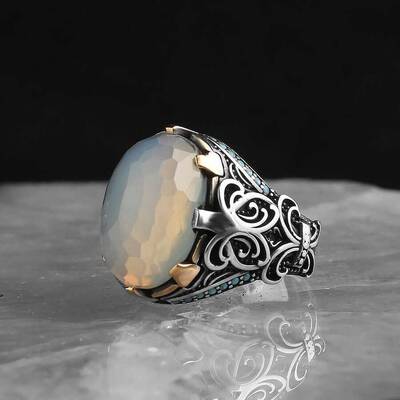 925 Sterling Silver Men's Ring With Moon Stone - 1