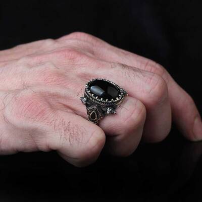 925 Sterling Silver Men's Ring With Onyx Stone - 3
