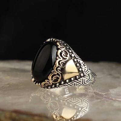 925 Sterling Silver Men's Ring With Onyx Stone - 2