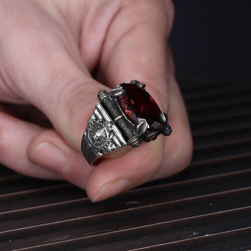 925 Sterling Silver Men's Ring With Red Zircon Stone - 3