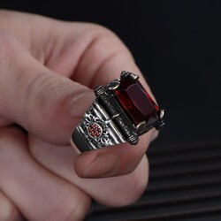 925 Sterling Silver Men's Ring With Red Zircon Stone - 3
