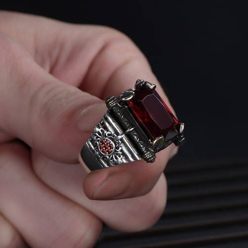925 Sterling Silver Men's Ring With Red Zircon Stone - 3