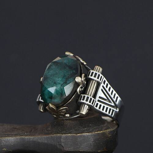 925 Sterling Silver Men's Ring With Semi-Precious Emerald Stone - 2