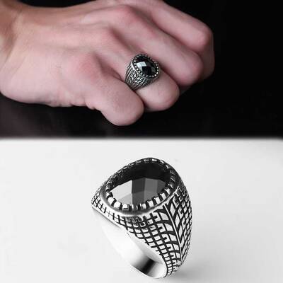 925 Sterling Silver Men's Ring With Zircon Stone - 1