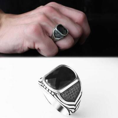 925 Sterling Silver Men's Ring With Zircon Stone - 1