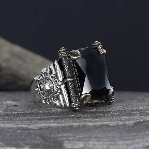 925 Sterling Silver Men's Ring With Zircon Stone - 1