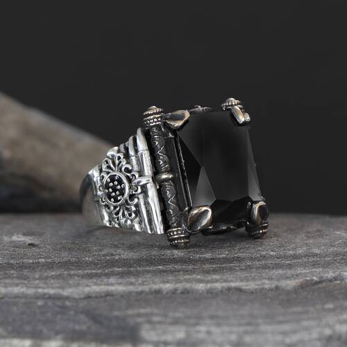 925 Sterling Silver Men's Ring With Zircon Stone - 1