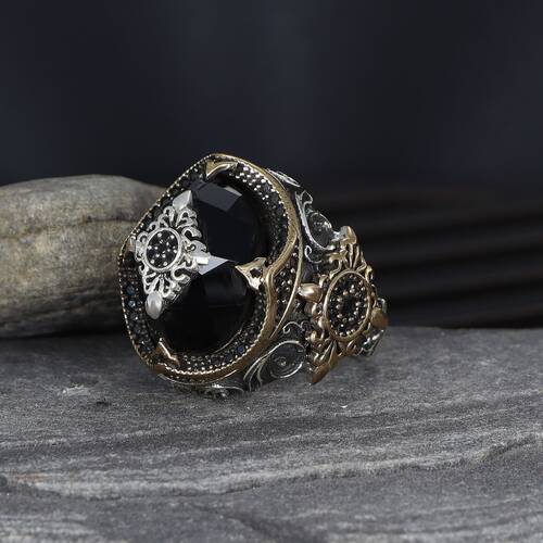 925 Sterling Silver Men's Ring With Zircon Stone - 1