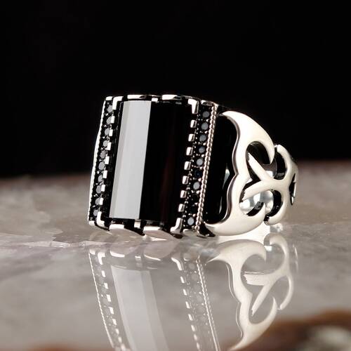 925 Sterling Silver Ring With Zircon Stone - 1
