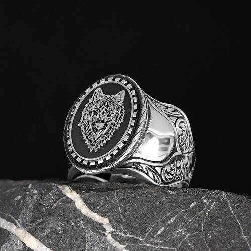 Patterned Silver Ring With Wolf Symbol - 1